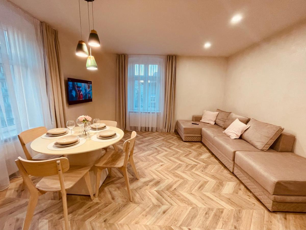 Kobiela Apartments Family Delux Ktw City Center Katoviçe Dış mekan fotoğraf